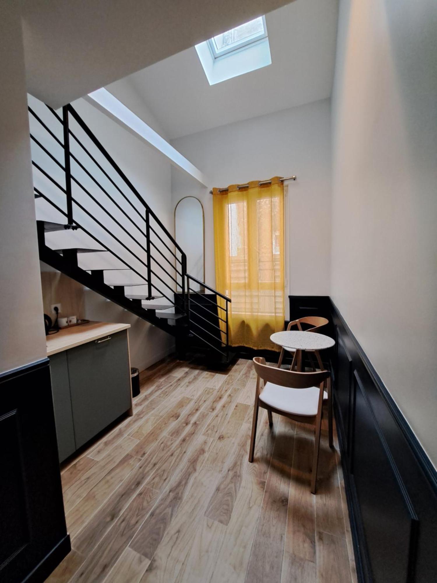 District Nation Hotel Париж Екстериор снимка